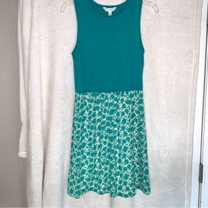 Women’s Sleeveless Dress